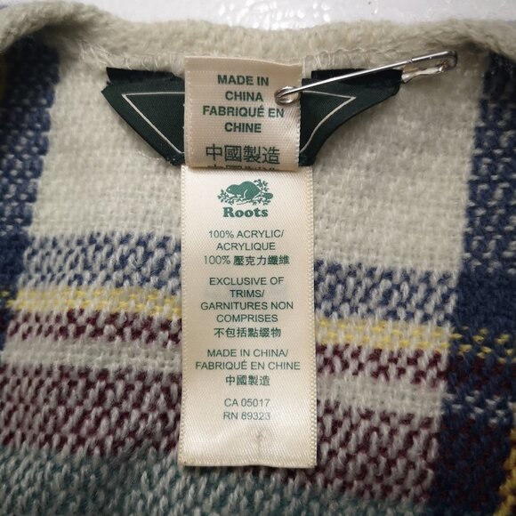 Roots Ladies One Size Fits Most Multi Colored Cape with Toggle Button Closure - Picture 6 of 6